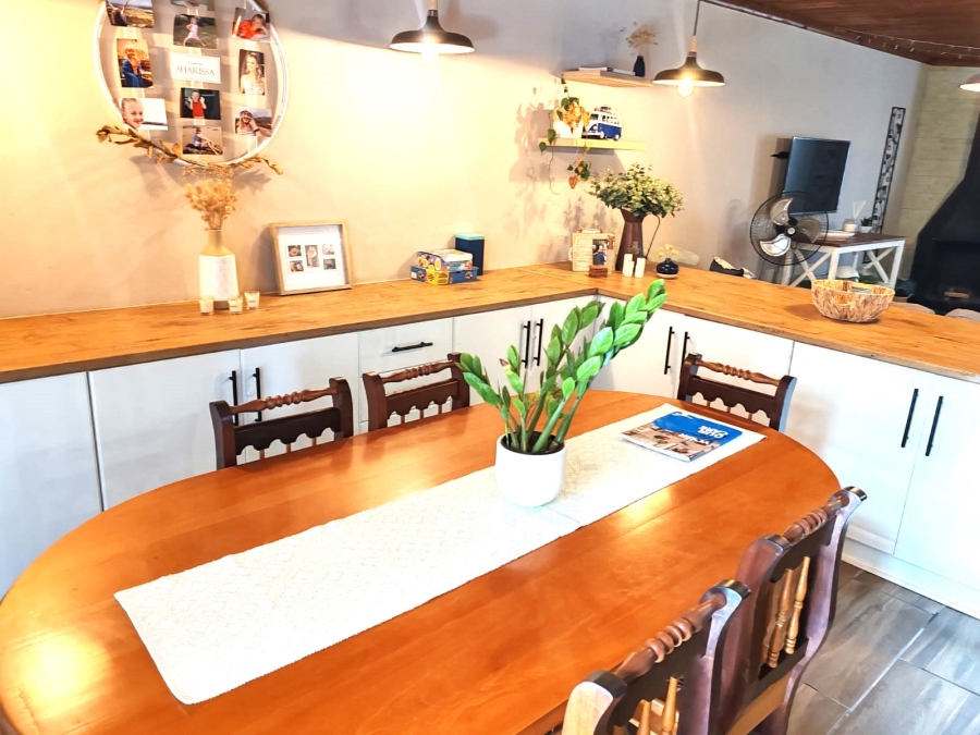 5 Bedroom Property for Sale in Bothasrus Eastern Cape